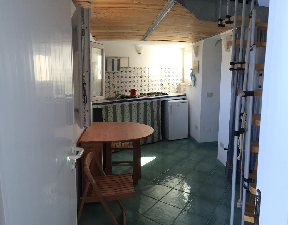 Raffaele Apartamento Ponza Quarto foto